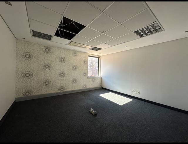 311M² OFFICE TO LET IN SANDTON CENTRAL